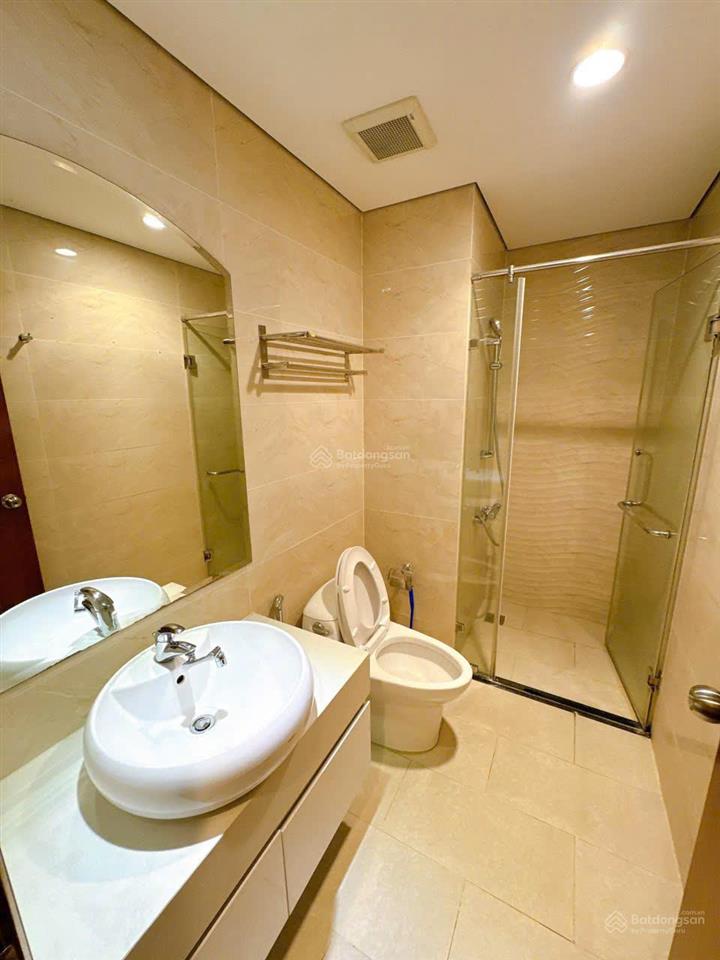 Em cần cho thuê 3pn căn góc tầng trung, không nội thất s 128,2m2 gía 20tr/tháng  0964 862 ***
