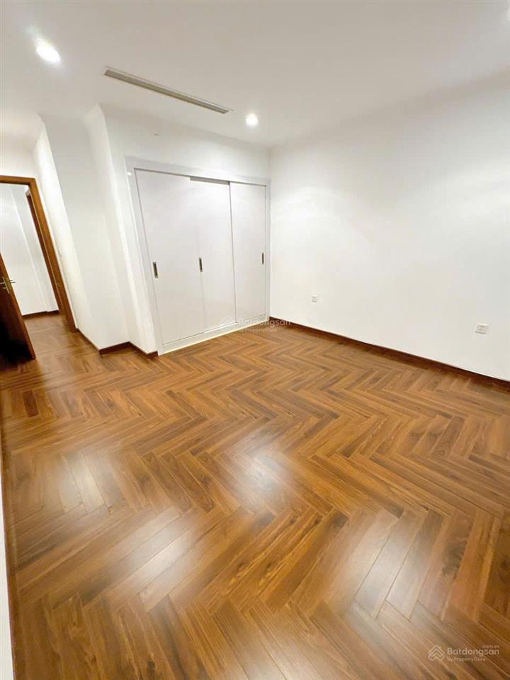 Em cần cho thuê 3pn căn góc tầng trung, không nội thất s 128,2m2 gía 20tr/tháng  0964 862 ***