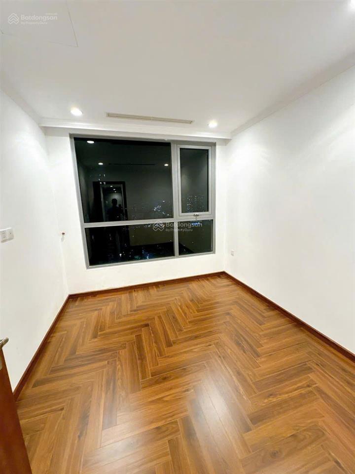 Em cần cho thuê 3pn căn góc tầng trung, không nội thất s 128,2m2 gía 20tr/tháng  0964 862 ***