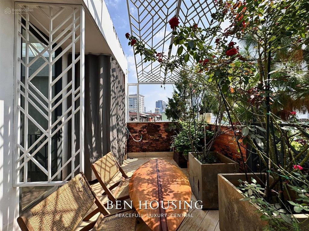 Khu vườn riêng trên cao | penthouse 1 phòng ngủ