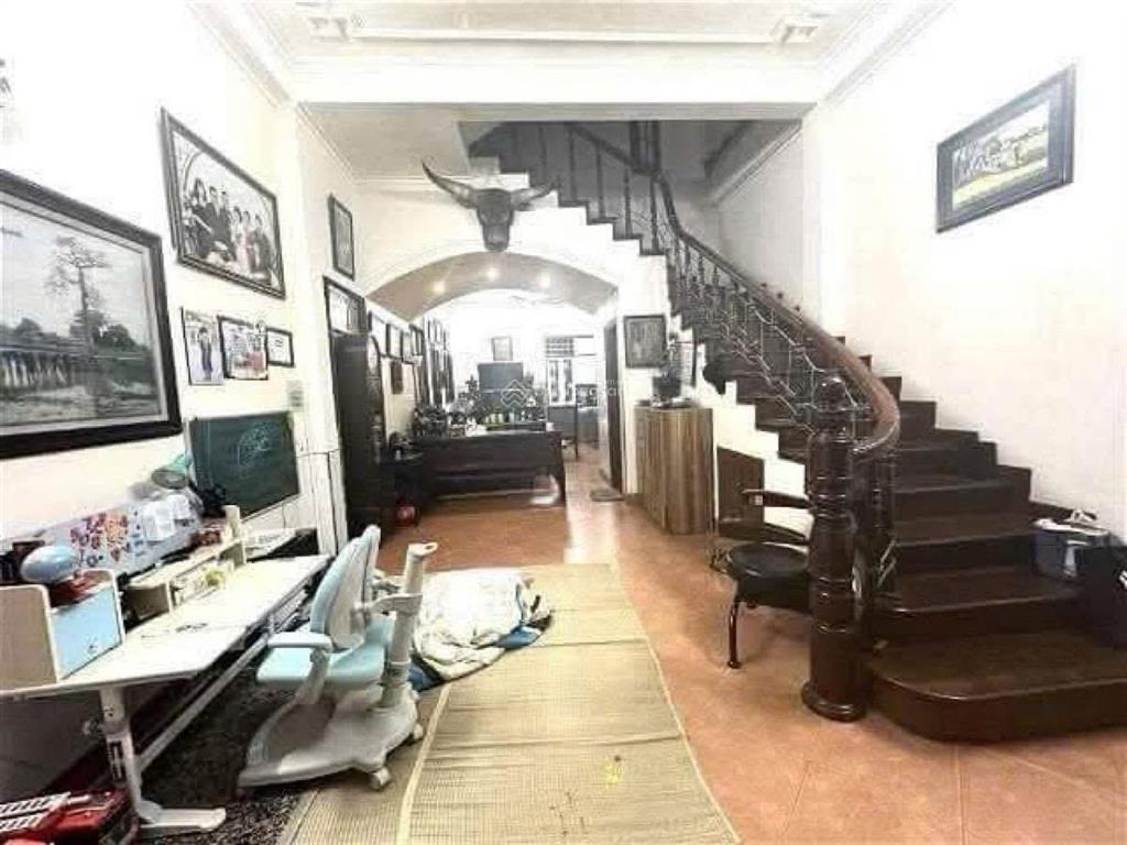 Hoa hậu phân lô ô tô tránh kinh doanh ô chờ thang máy gần hoàng quốc việt
phố đặng thuỳ trâm