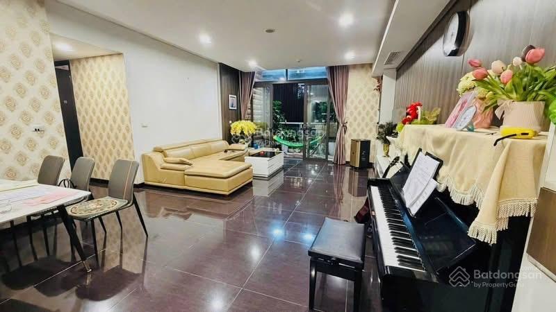 Bán căn hộ góc cao cấp tòa dolphin plaza 28 trần bình.171m.giá 14 tỷ