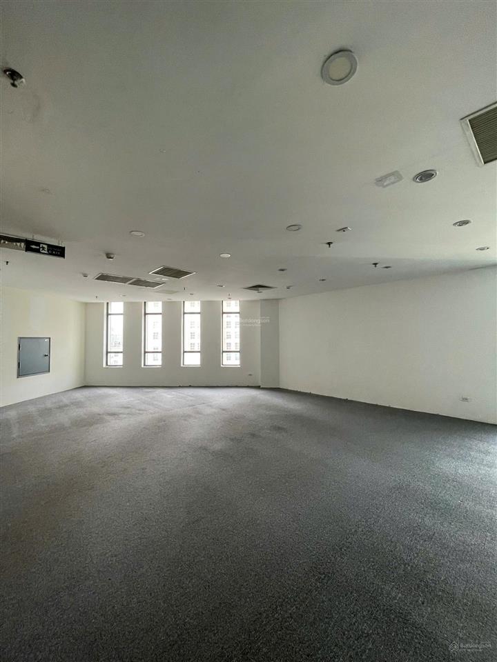 Chính chủ cho thuê văn phòng dt 76m²  tòa nhà handico phạm hùng  0985 307 ***