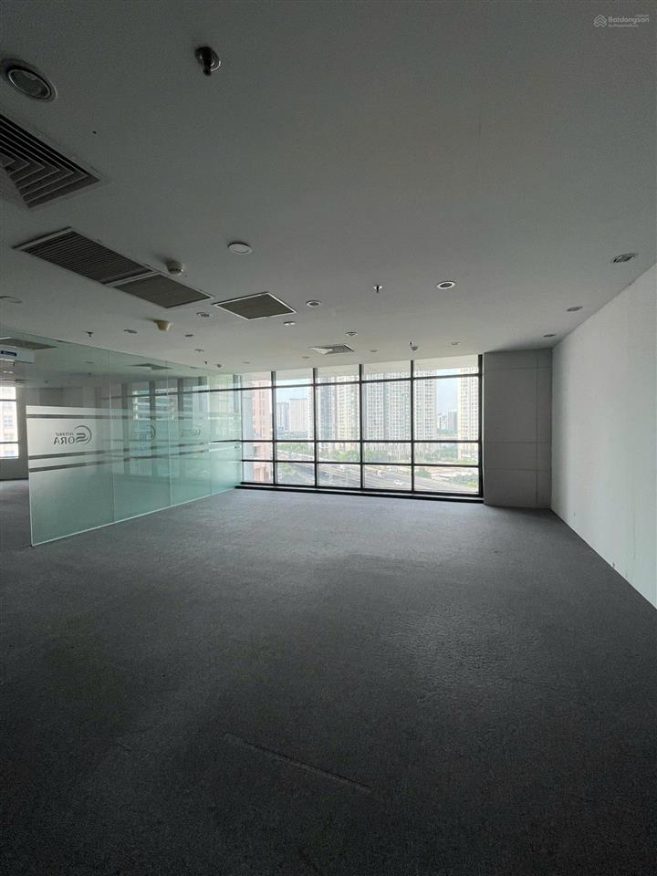 Chính chủ cho thuê văn phòng dt 76m²  tòa nhà handico phạm hùng  0985 307 ***