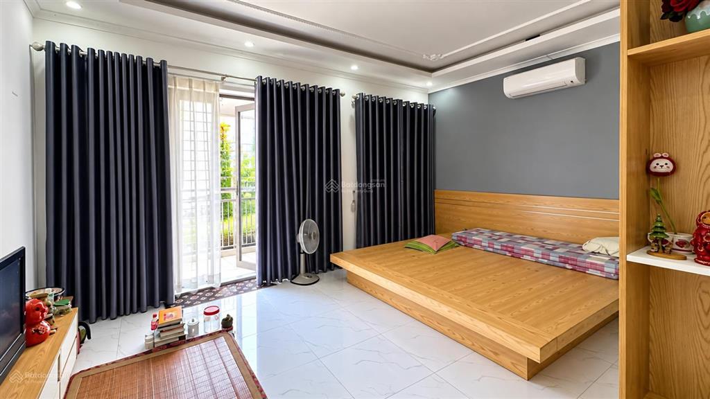 Nhà độc lập lô góc lạch tray gần đh hàng hải 83 m2 4 tầng hơn 5 tỷ