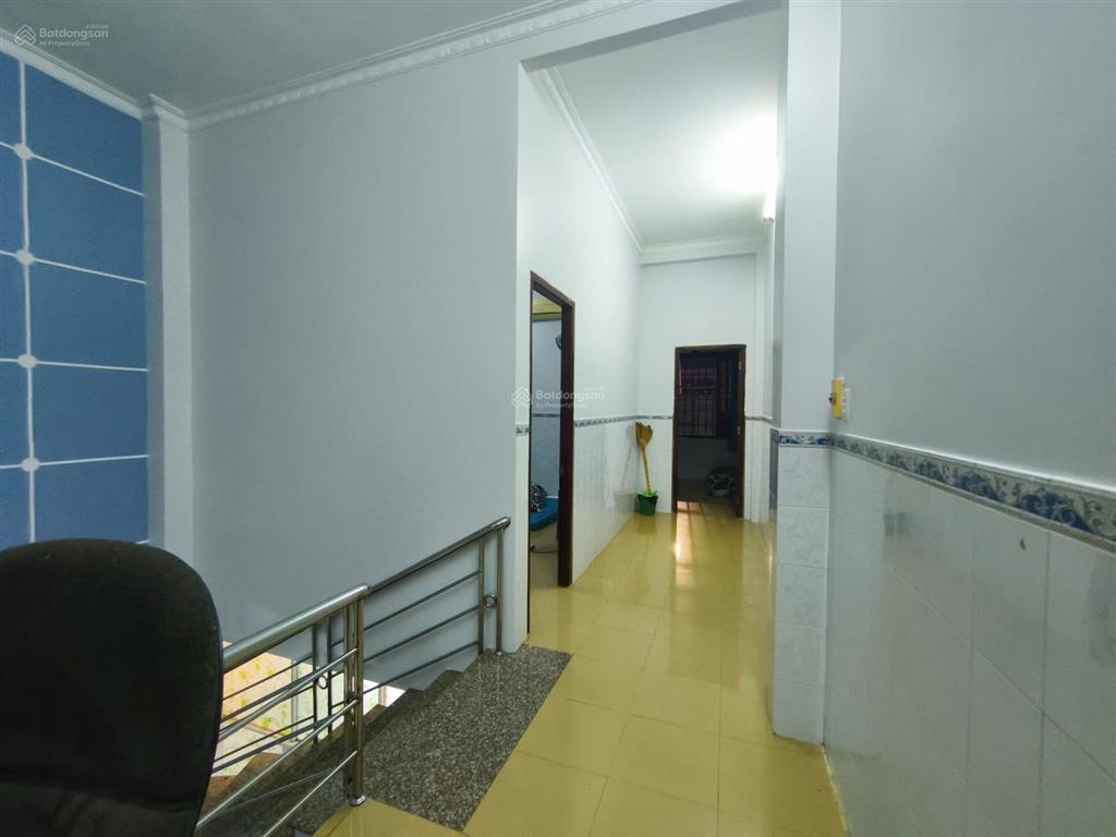 Bán nhà trung tâm thị trấn lạc tánh, 95m2