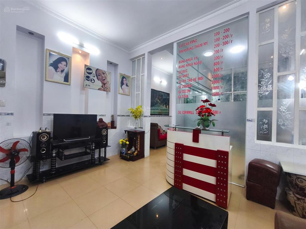 Bán nhà trung tâm thị trấn lạc tánh, 95m2