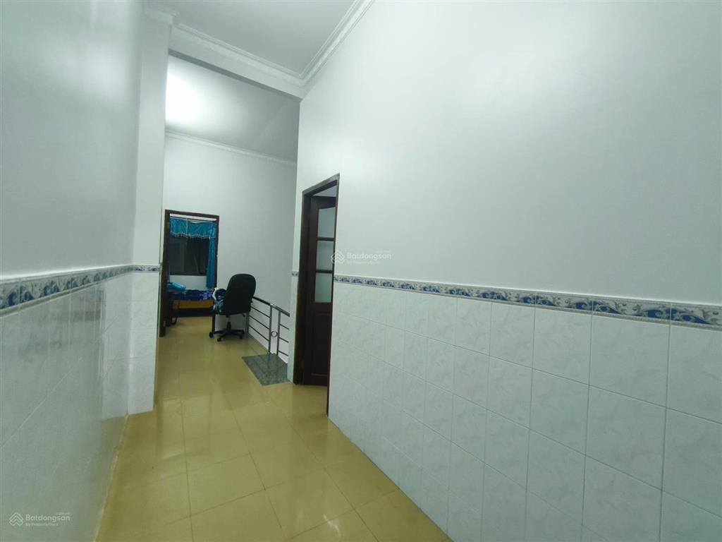 Bán nhà trung tâm thị trấn lạc tánh, 95m2