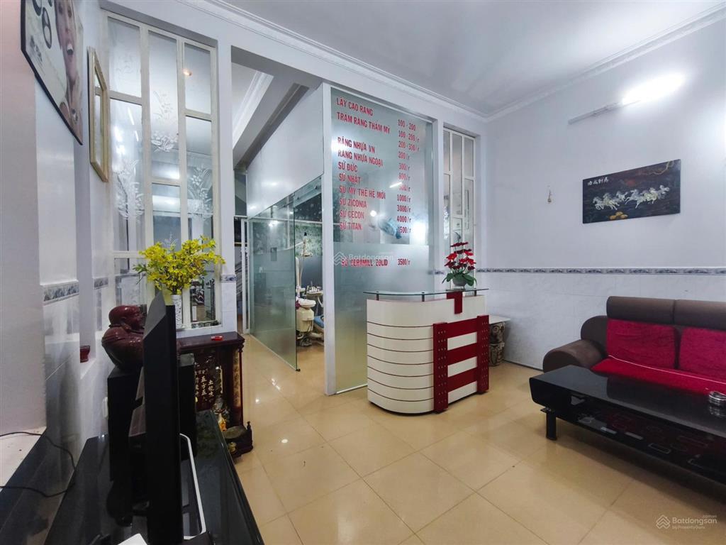 Bán nhà trung tâm thị trấn lạc tánh, 95m2