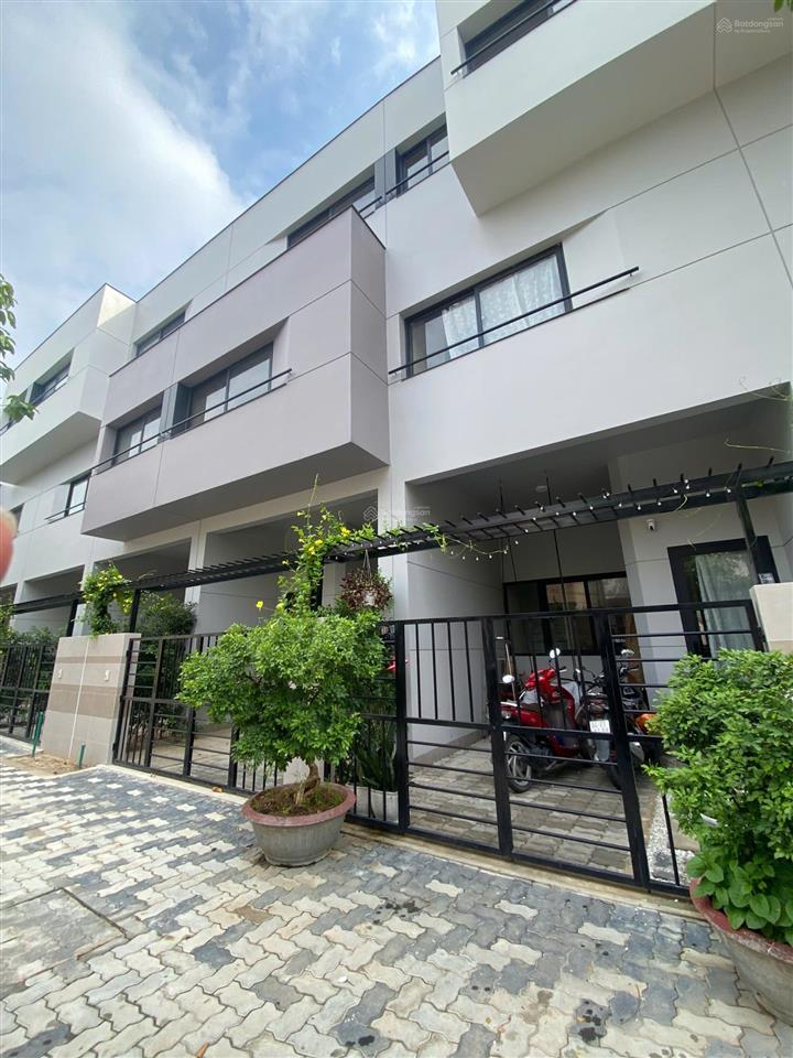 Chính chủ cần bán căn nhà ở lô ngoài cát tường j home
