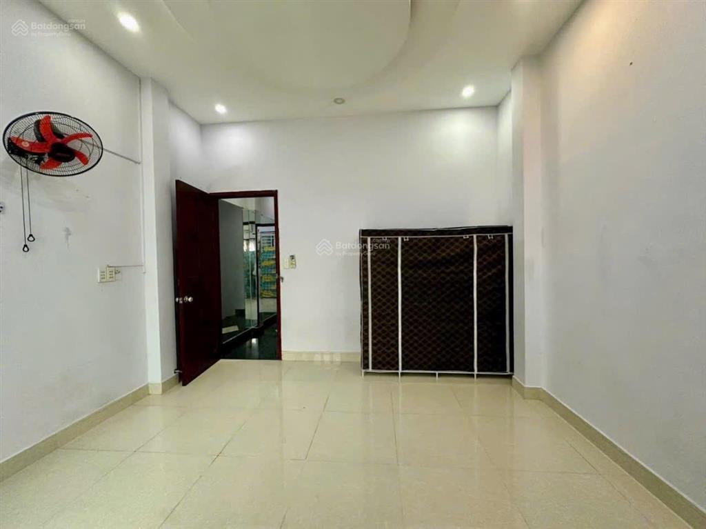 Bán nhà nguyễn hữu cảnh, cách metro văn thánh 100m, 43m2, ngang 4x11,6m, cải tạo, xây mới 4 tầng