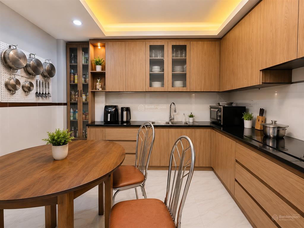 Bán nhà lê quang định, 5 tầng, 60m2, ô tô quay đầu, ngang 6x11m, nhà mới đẹp
