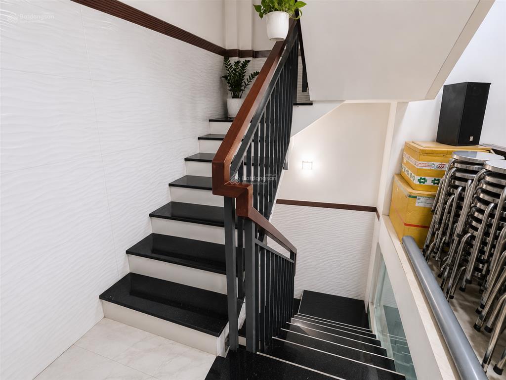 Bán nhà lê quang định, 5 tầng, 60m2, ô tô quay đầu, ngang 6x11m, nhà mới đẹp