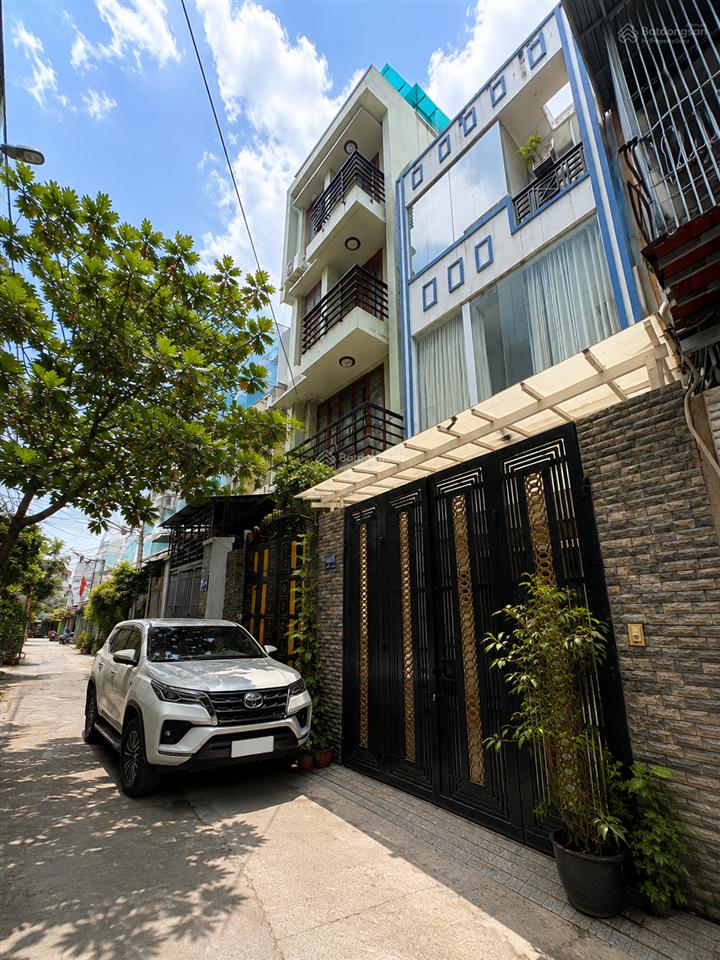 Bán nhà nơ trang long, 3 tầng, 64m2, ngang 4x16m, 2 mặt hẻm trước sau, ô tô đỗ trước cửa.