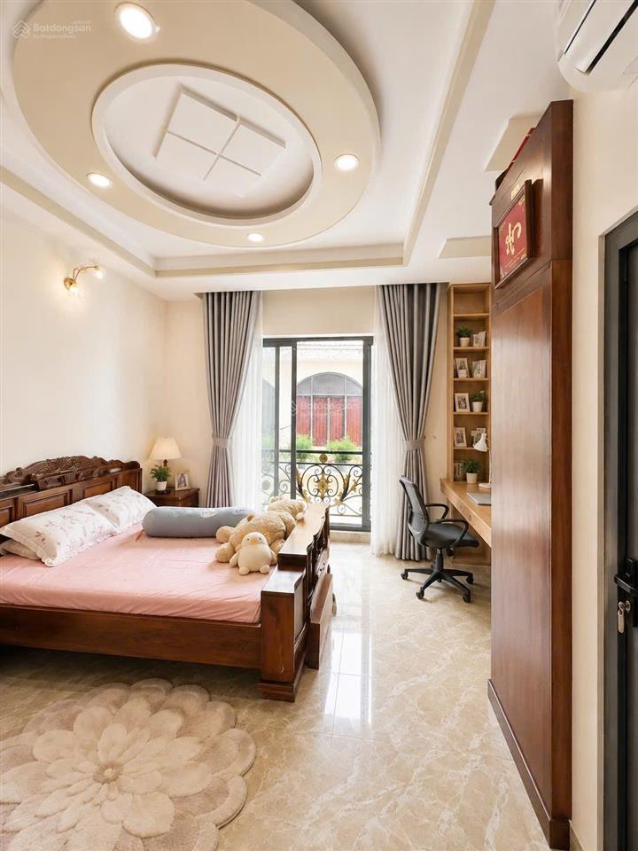 Bán nhà nguyễn văn đậu, 4 tầng, ngang 5.25x12m, căn góc thoáng, nhà đẹp ở ngay.