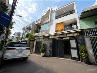 Bán nhà nguyễn cửu vân, 3 tầng, 55m2, ngang 5x11m, hẻm xe tải, khu dân trí cao.