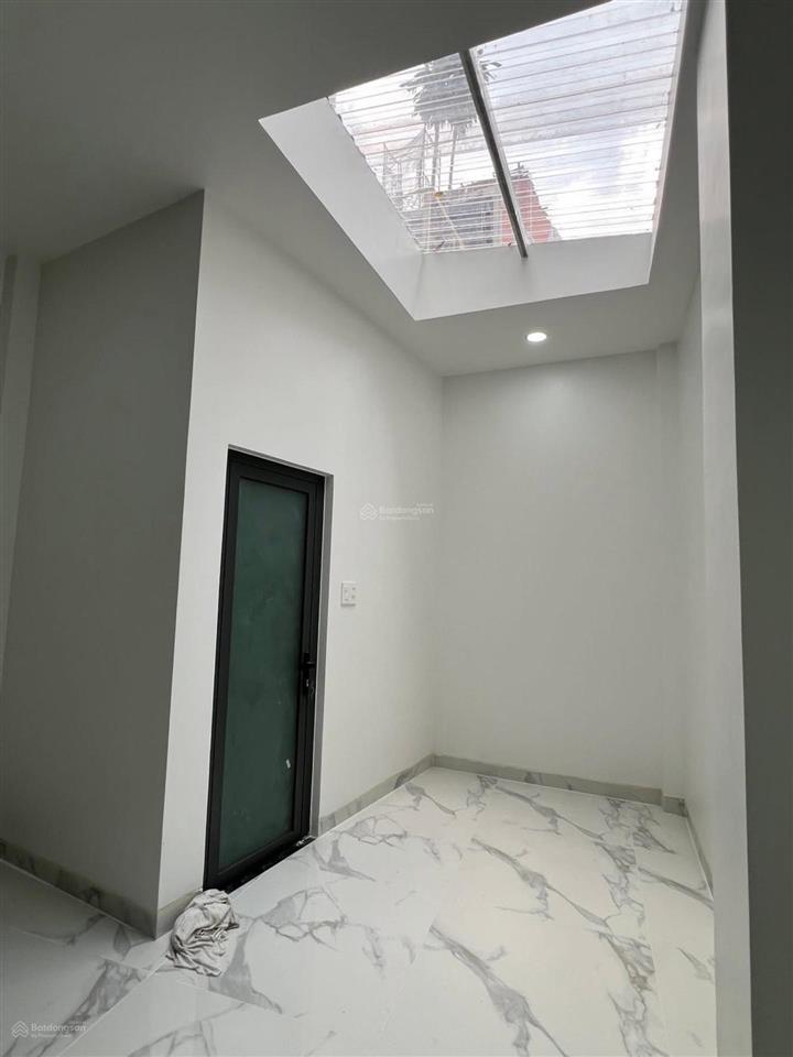 Bán nhà nguyễn văn đậu, 4 tầng btct, mới 100%, nội thất full, ô tô tận cửa.