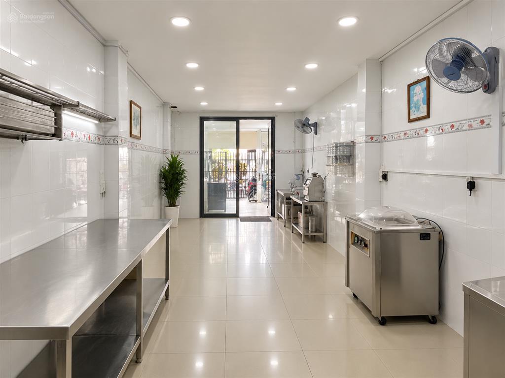 Bán nhà 2 tầng hẻm ô tô, ngay cv tầm vu, 91m2 sổ vuông vức nở hậu, chỉ 100tr/m2, xây mới 5 tầng.