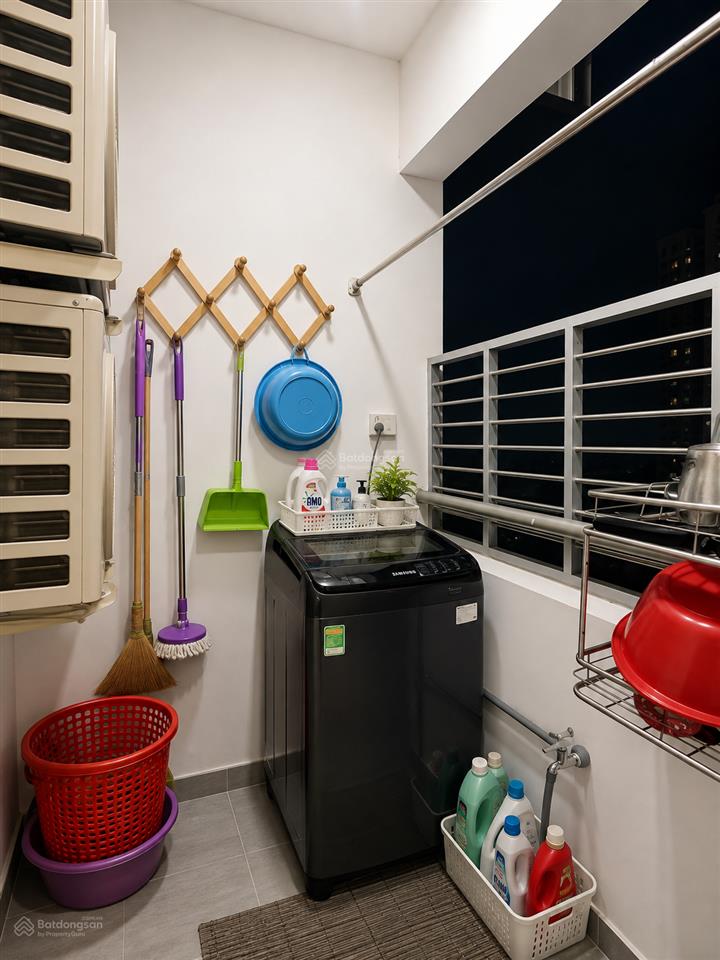 Bán căn hộ riverside đối diện sunwah, 75m2, 2pn 2wc, view tp nhìn q1, để lại nội thất.