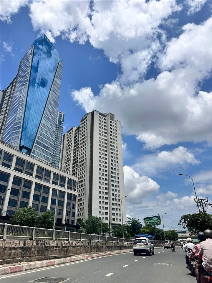 Bán căn hộ riverside đối diện sunwah, 75m2, 2pn 2wc, view tp nhìn q1, để lại nội thất.