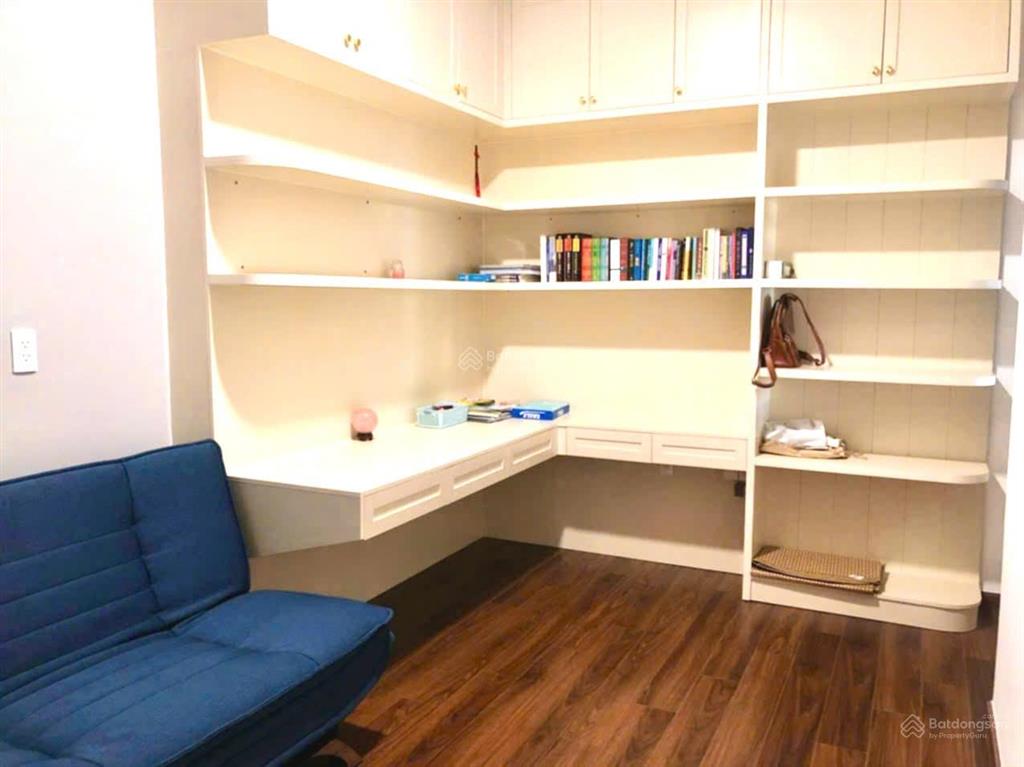 Chủ kẹt tiền bán gấp 80m2 giá 4,390 tỷ view đẹp mát mẻ, tầng đẹp vào ở ngay. ht vay 70%, sổ sẵn