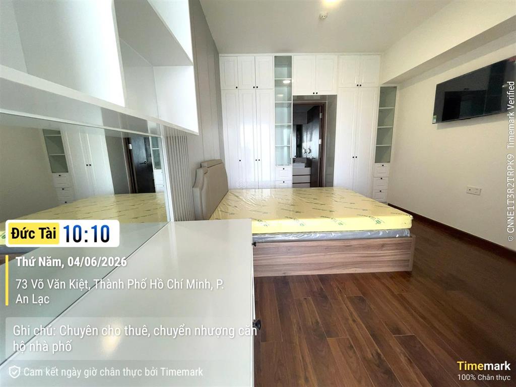 Chính chủ bán gấp căn 80m2 2pn/2wc 2 ban công giá 4.580 tỷ, nhà view thoáng đẹp.  0979 885 ***