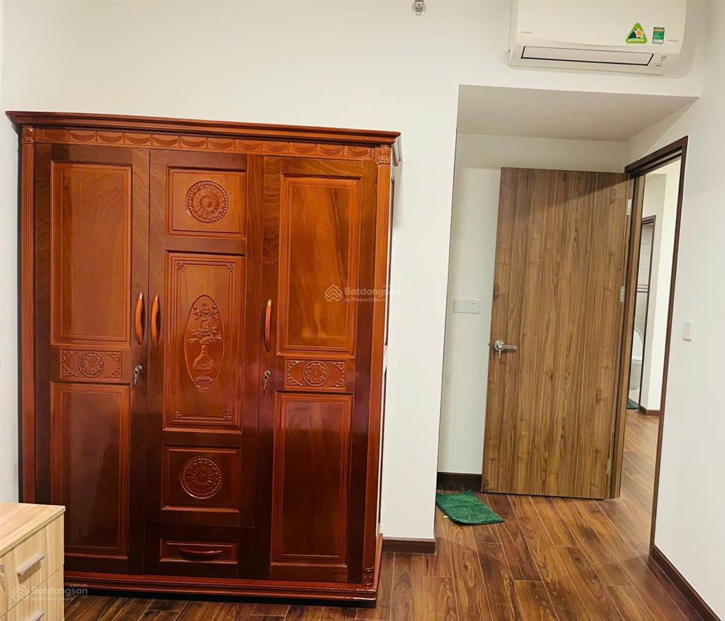 Cho thuê gấp căn 78m2 2pn2wc nhà đẹp, full nội thất view quận giá chỉ 12tr/tháng. 0979 885 ***