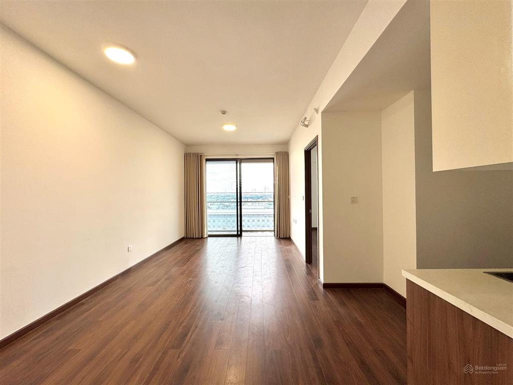 Chính chủ bán gấp neo 81m2 2pn/2wc chỉ 4.5 tỷ, sổ hồng sẵn, nhà đẹp view thoáng mát.  0979 885 ***