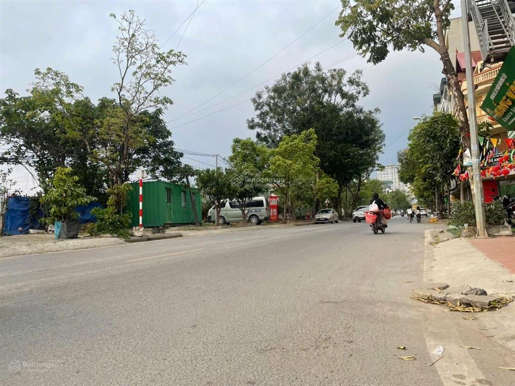 Bán nhà mặt đường tại phường kiến hưng hà nội