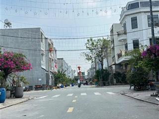 Nhà 3 tầng full nội thất kdc phú mỹ hiệp. dt 60m2 (4x15m). đường 8m. giá 5.5 tỷ tl nha