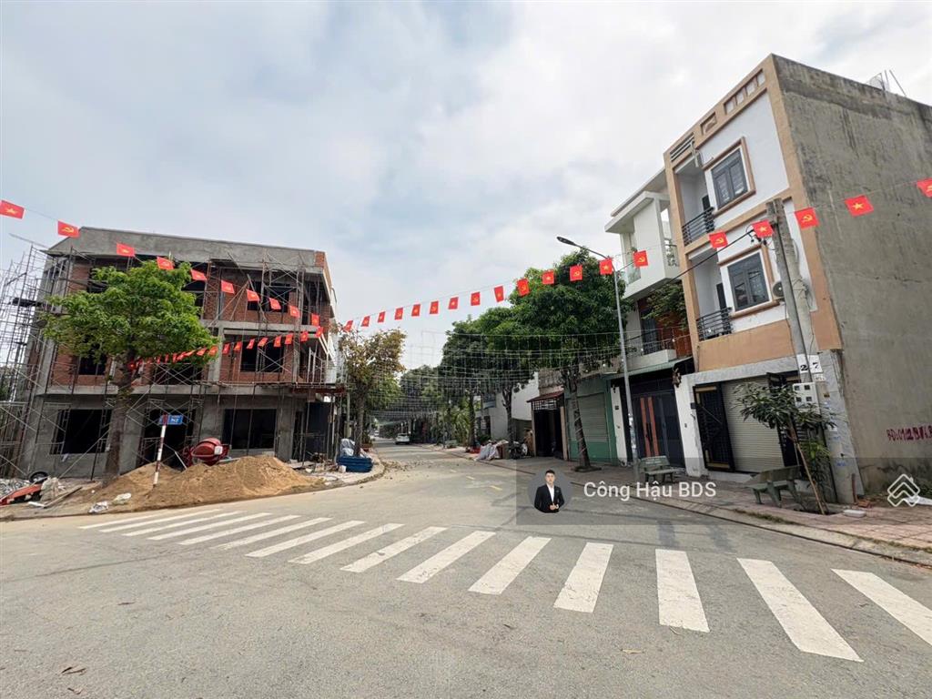 Lô đất rẻ kdc phú mỹ hiệp. dt 60m2 (4x 15m). đường 10m. vỉa hè cây xanh. giá 3.37 tỷ tl nhẹ