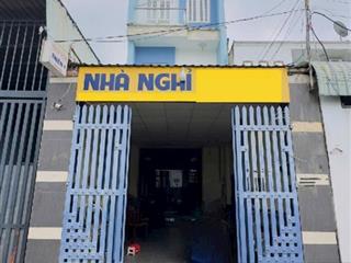 Bán khách sạn gần tttm vincom dĩ an. thu nhập 40tr/th. dt 125m2 (4.1x30.5m). đường 5m. giá 5.7t