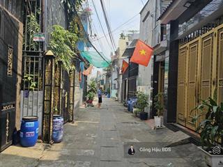 Nhà trệt lửng gần chợ xóm vắng, p. dĩ an. dt 83.5m2. odt 100%. đường 3.5m thông 2 đầu. giá 4.15t