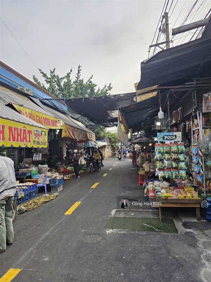 Lô đất mt chợ thống nhất, đ. phan đăng lưu, dĩ an. dt 128.8m2 (5.3x 24.5m). giá 6.1 tỷ tl