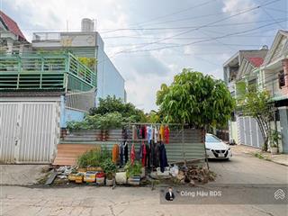 Lô đất 2 mặt tiền kdc phúc đạt. gần bcons city. dt100m2 (5x 20m). odt 100%. đường 6m. giá 6.4 tỷ