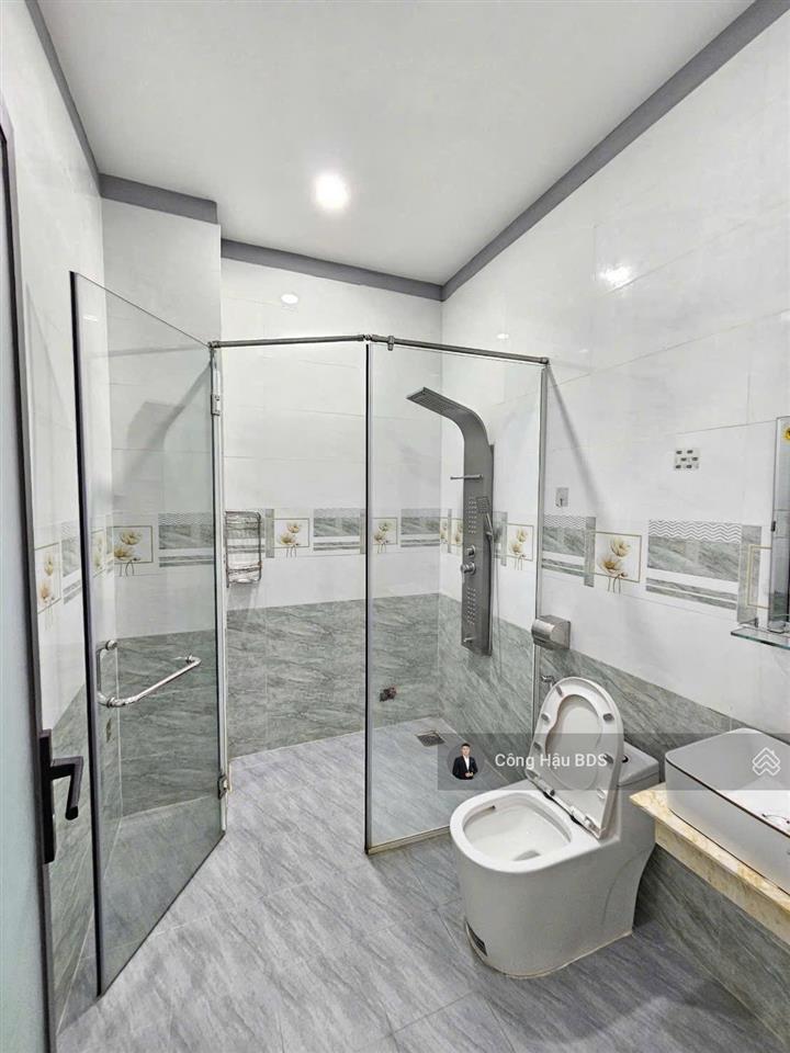 Nhà 3 tầng kdc lê phong p. tân đông hiệp. tp.hcm. dt 84.5m2 (4x 21m). dtsd~ 220m2. giá 5.1 tỷ tl