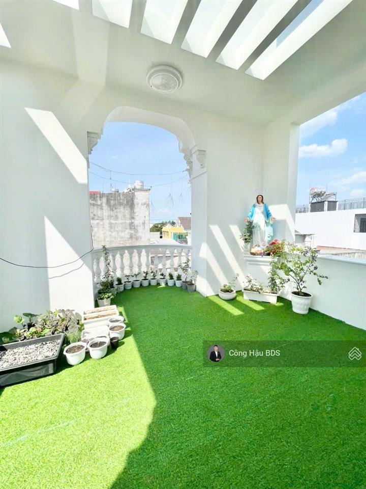 Nhà 3 tầng khu trung tâm. cách tttm bigc go! chỉ 5p. dt 143.2m2. đường 5m. giá 6.5 tỷ tl