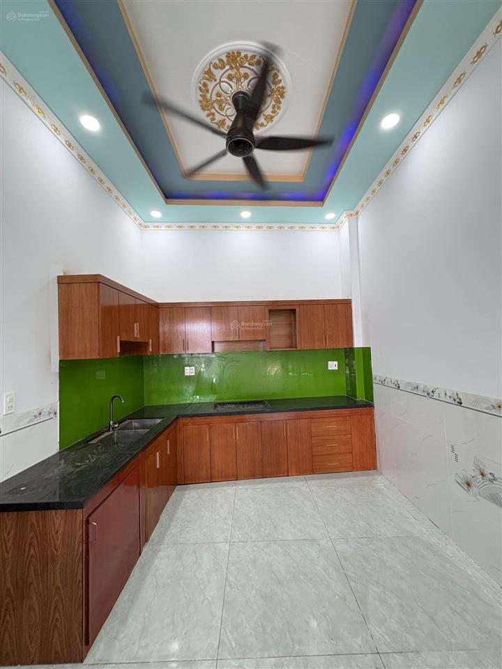 Nhà 2 tầng gần tttm bigc go! p. đông hòa. dt 60m2. đường 5m. gồm 2pn  2wc. giá 4,25 tỷ tl