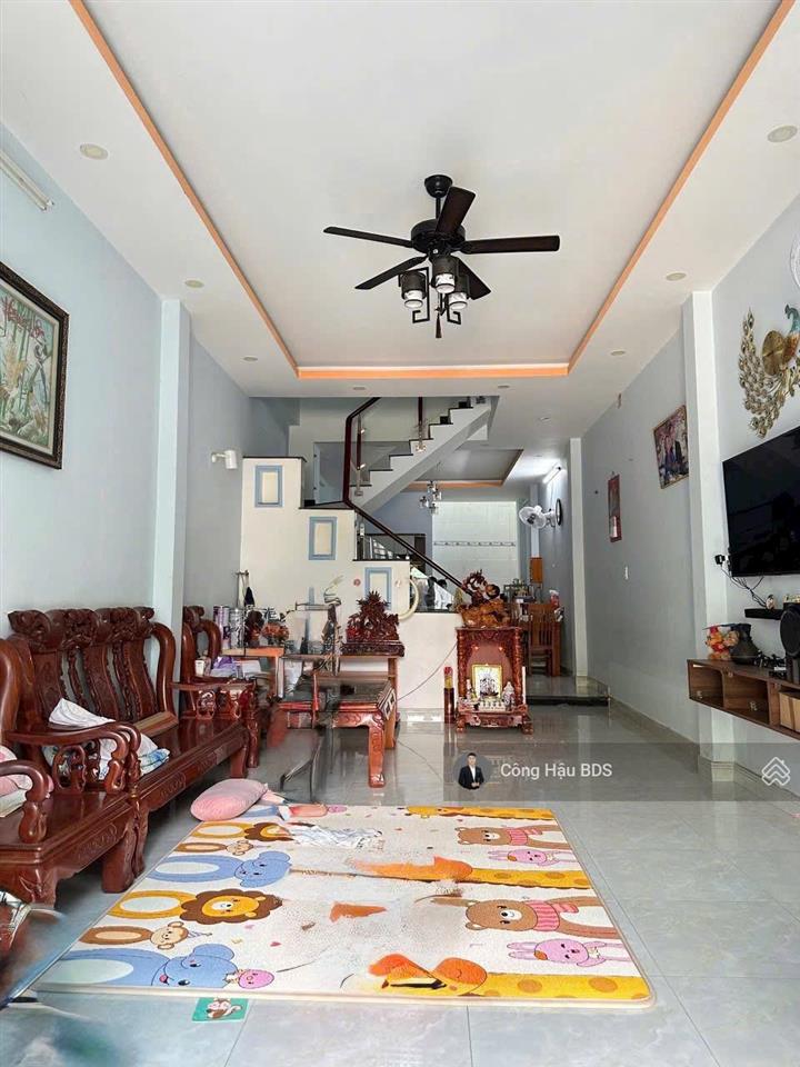 Nhà 3 tầng kdc lê phong đường trần văn ơn, p. đông hoà. cách tttm bigc go! 3p. giá 5.7 tỷ tl