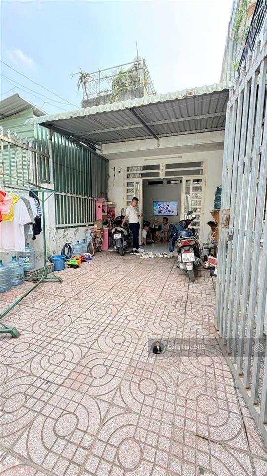 Nhà riêng 2 phòng ngủ. gần làng dhqg tp.hcm. dt 87.2m2. odt 60m2. đường ô tô. giá 3.75 tỷ
