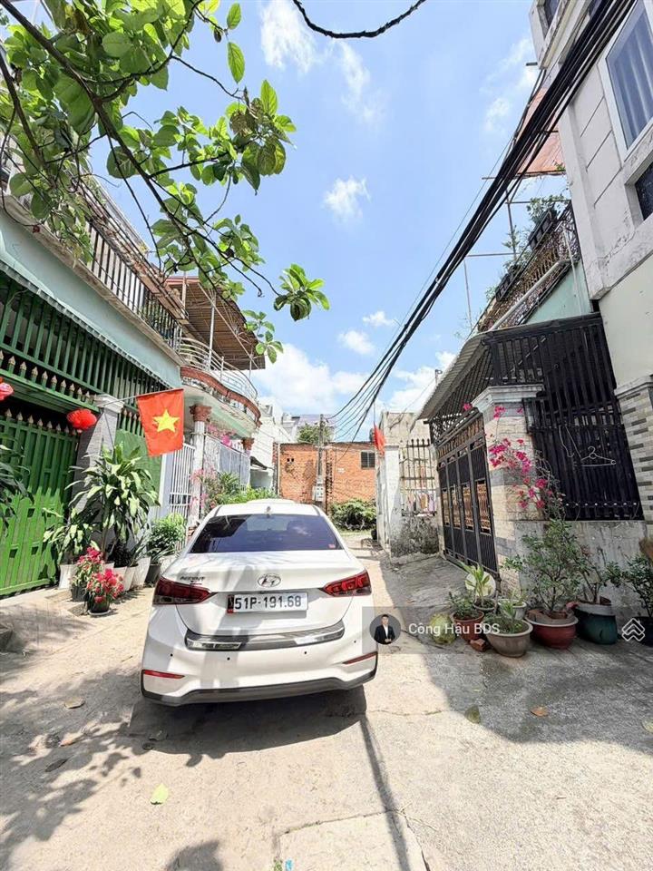 Nhà riêng 2 phòng ngủ. gần làng dhqg tp.hcm. dt 87.2m2. odt 60m2. đường ô tô. giá 3.75 tỷ