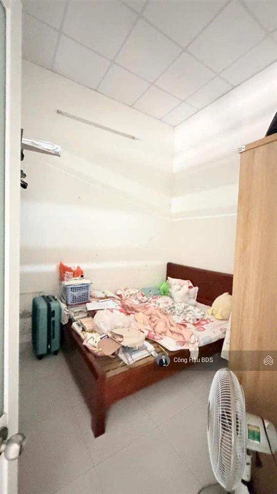 Nhà riêng 2 phòng ngủ. gần làng dhqg tp.hcm. dt 87.2m2. odt 60m2. đường ô tô. giá 3.75 tỷ