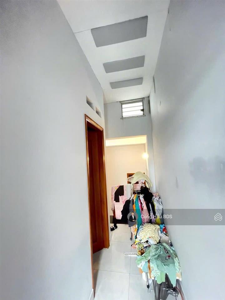 Nhà trệt lửng lầu 3pn 2wc. dt 54m2. odt 100%. đường 4m thông. gần bv dĩ an. giá 2.99 tỷ tl