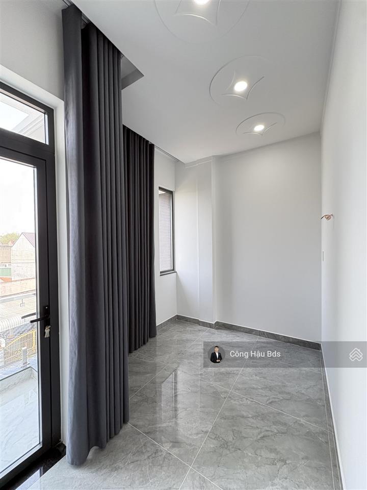 Nhà 3 tầng sổ hoàn công mt đào duy từ, p. đông hòa. dt 125m2 (4x32m). gồm 4pn 5wc. giá 7,3 tỷ tl