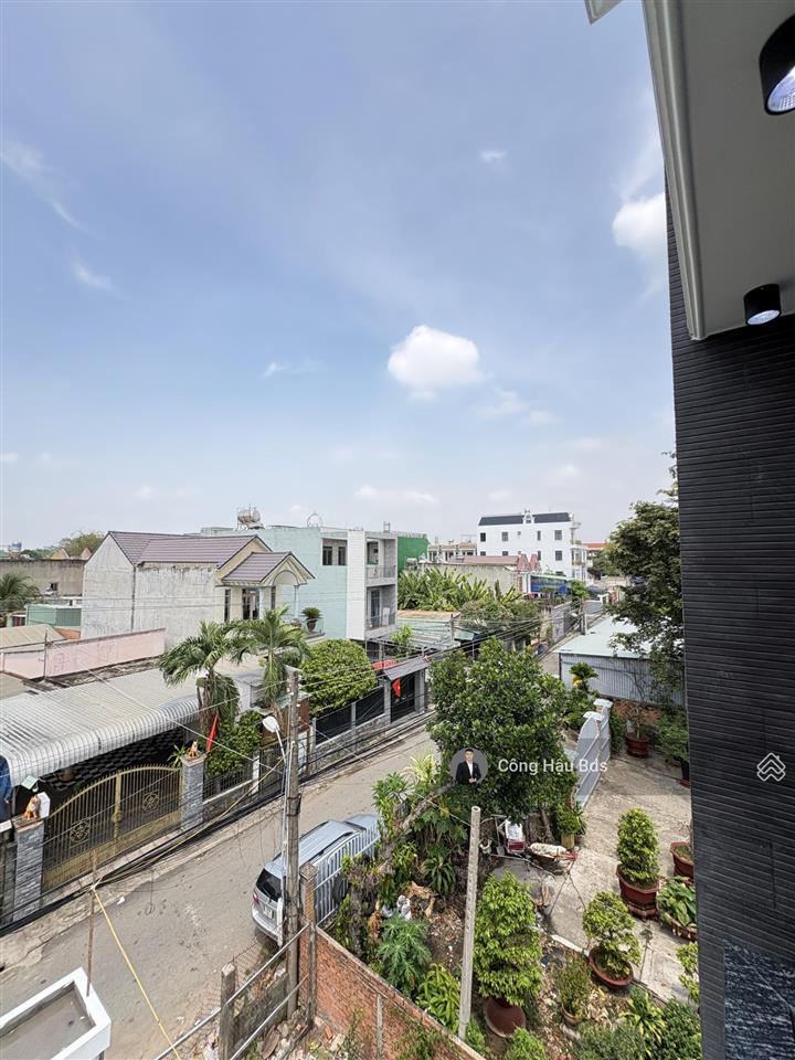 Nhà 3 tầng sổ hoàn công mt đào duy từ, p. đông hòa. dt 125m2 (4x32m). gồm 4pn 5wc. giá 7,3 tỷ tl