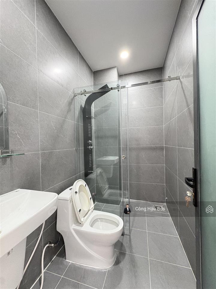 Nhà 3 tầng sổ hoàn công mt đào duy từ, p. đông hòa. dt 125m2 (4x32m). gồm 4pn 5wc. giá 7,3 tỷ tl