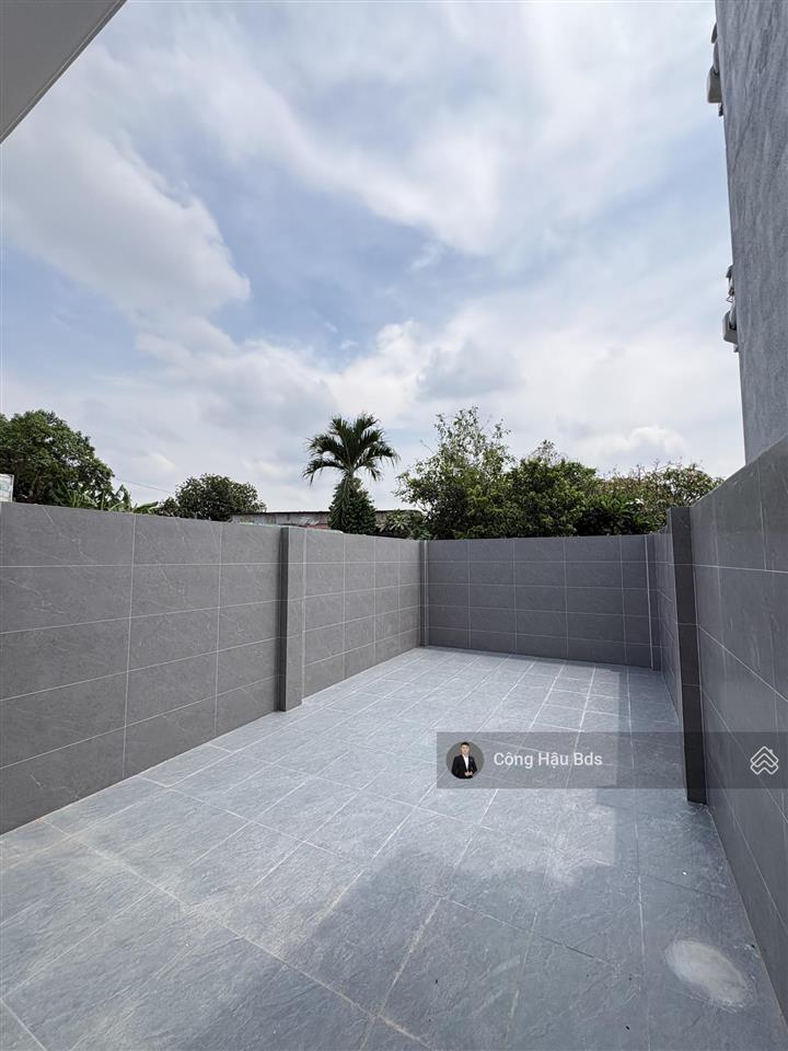 Nhà 3 tầng sổ hoàn công mt đào duy từ, p. đông hòa. dt 125m2 (4x32m). gồm 4pn 5wc. giá 7,3 tỷ tl