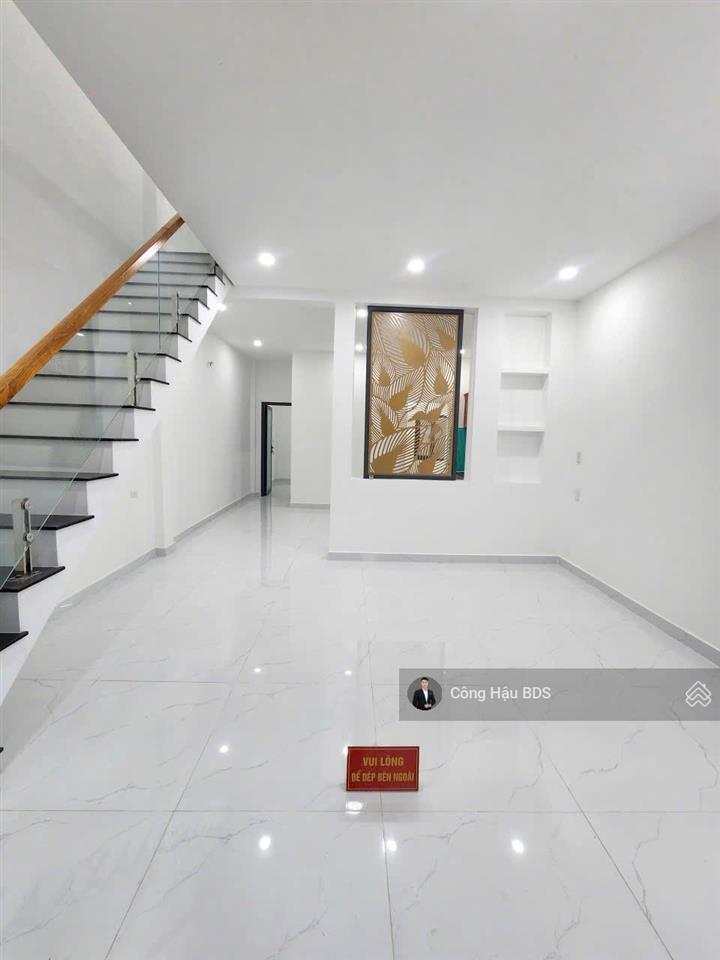 Nhà 2 tầng p. đông hoà gần bigc go! dt 71m2 (5x 14.3m). gồm 3pn 2wc. đường 5m. giá 4.35 tỷ tl