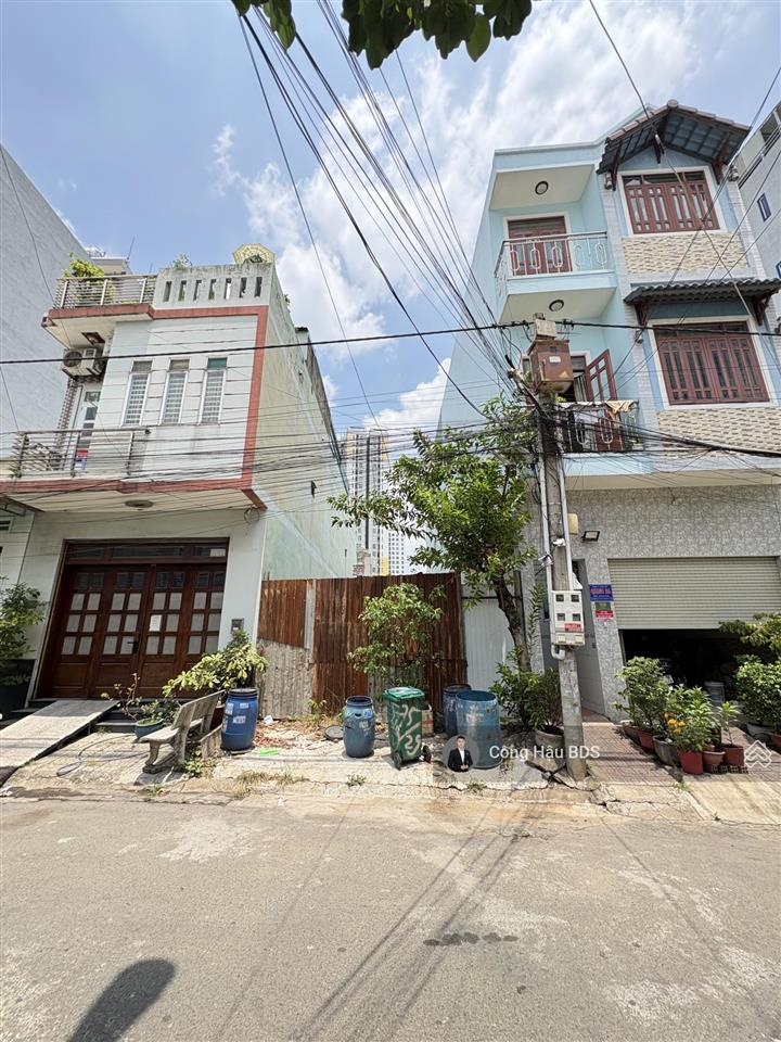 Hot hot. lô đất 100m2 (5x20m). full thổ cư. đường tân lập làng dhqg tp.hcm. sát metro. giá 8.5 tỷ