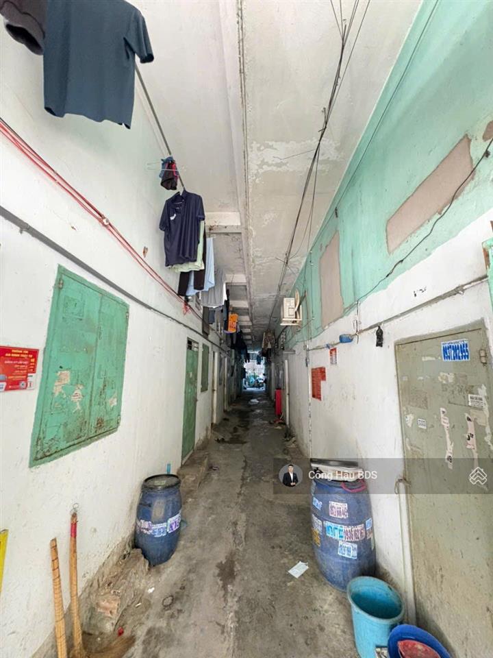Tài sản gồm 1 kiot + 17 phòng trọ. sát kcn sóng thần. dt 150m2 (5x30m). đường 8m thông. giá 6.3tỷ